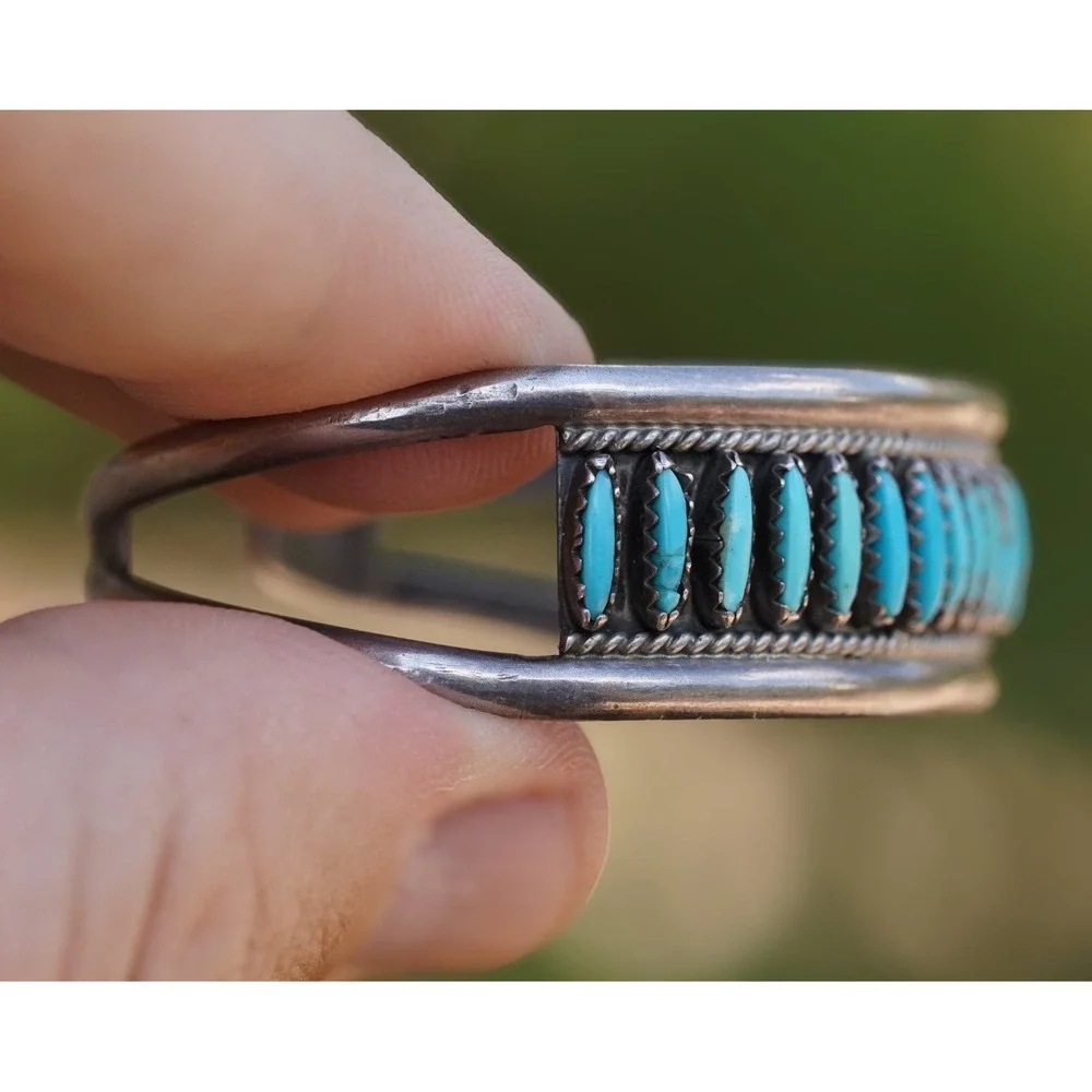 Valentino & Matilda Banteah - Zuni Native Sterling Silver Needle Point Bracelet - Picture 2 of 8